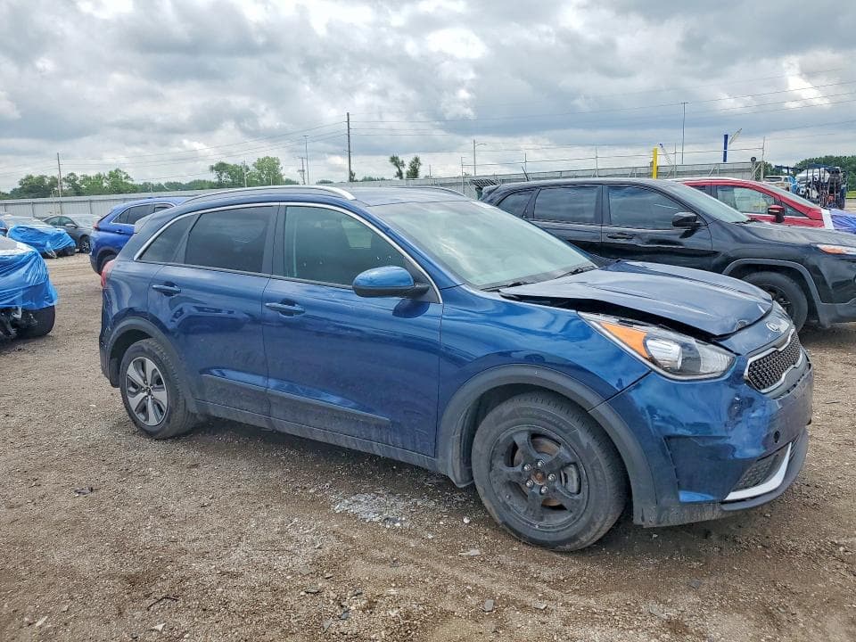 2017 KIA NIRO LX 4