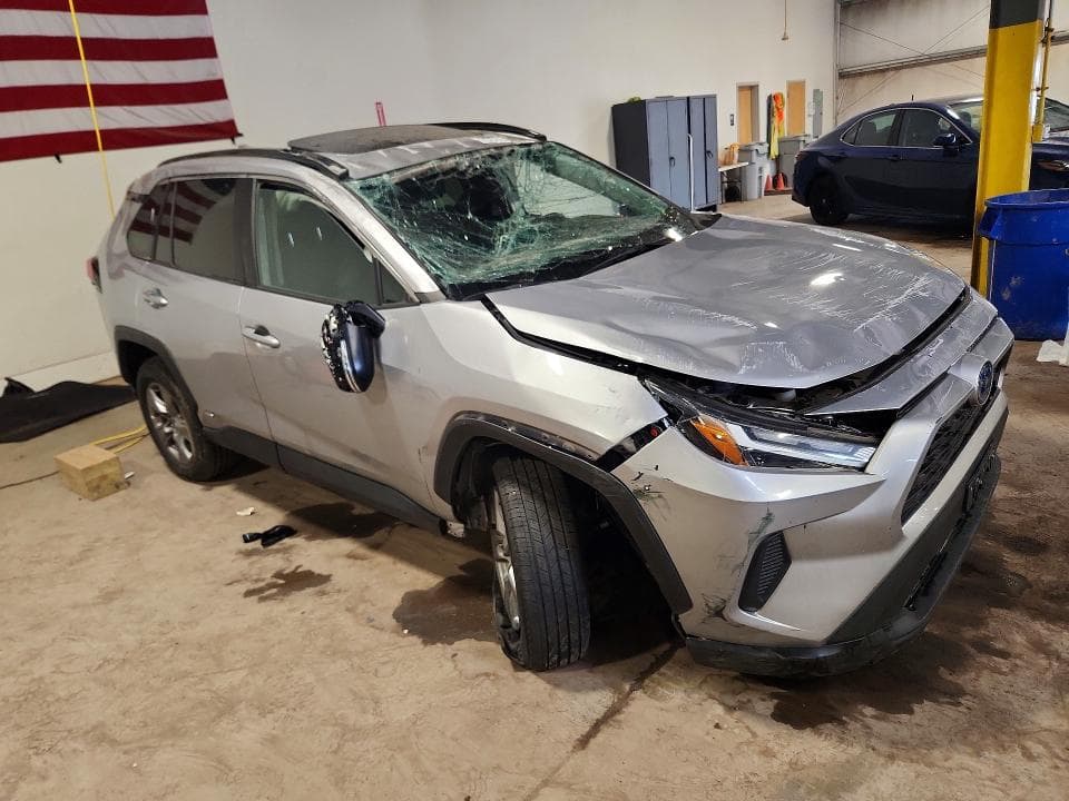 2023 TOYOTA RAV4 HYBRID XLE 4