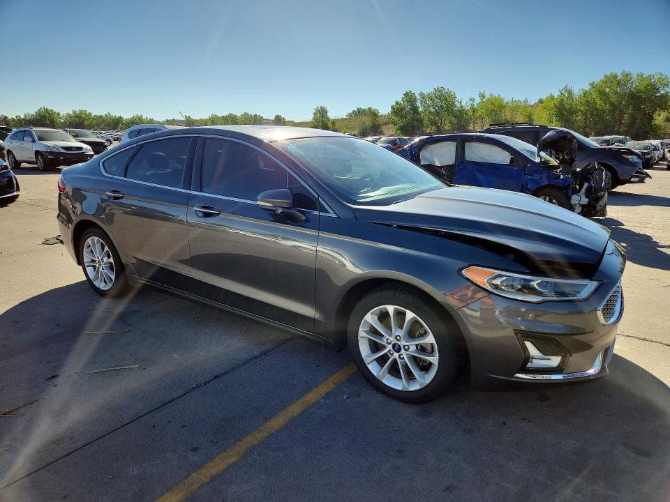 2019 FORD FUSION TITANIUM 4