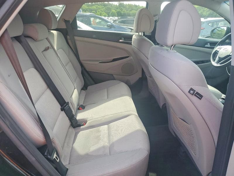 2017 HYUNDAI TUCSON SE 11