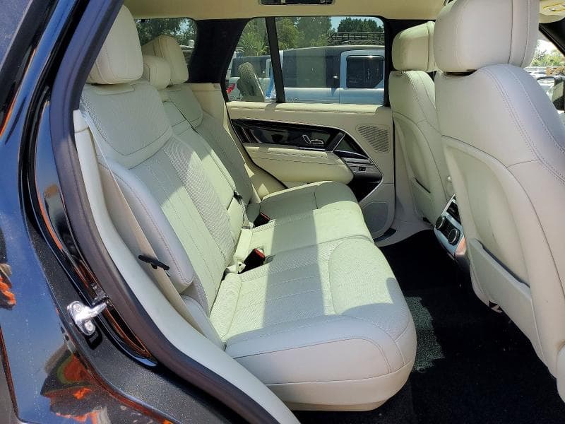2026 LAND ROVER RANGE ROVER SE 11