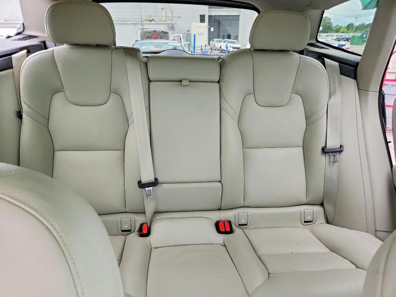 2024 VOLVO XC60 PLUS 11