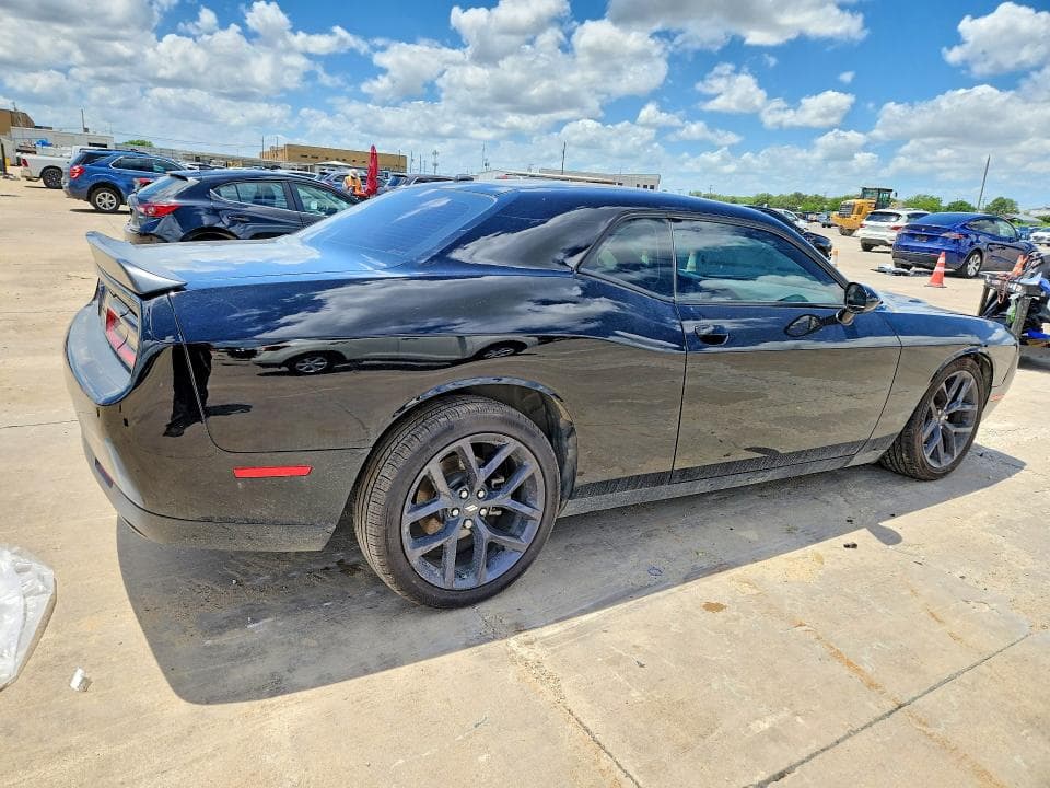 2020 DODGE CHALLENGER SXT 3