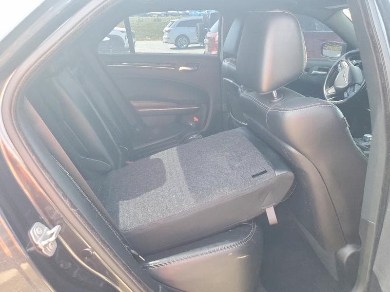 2019 CHRYSLER 300 S 10