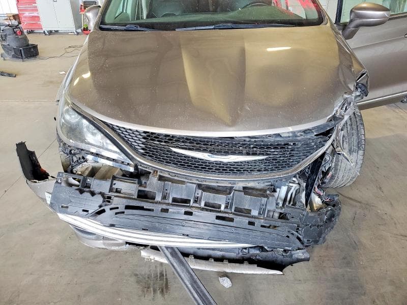 2018 CHRYSLER PACIFICA TOURING L 12