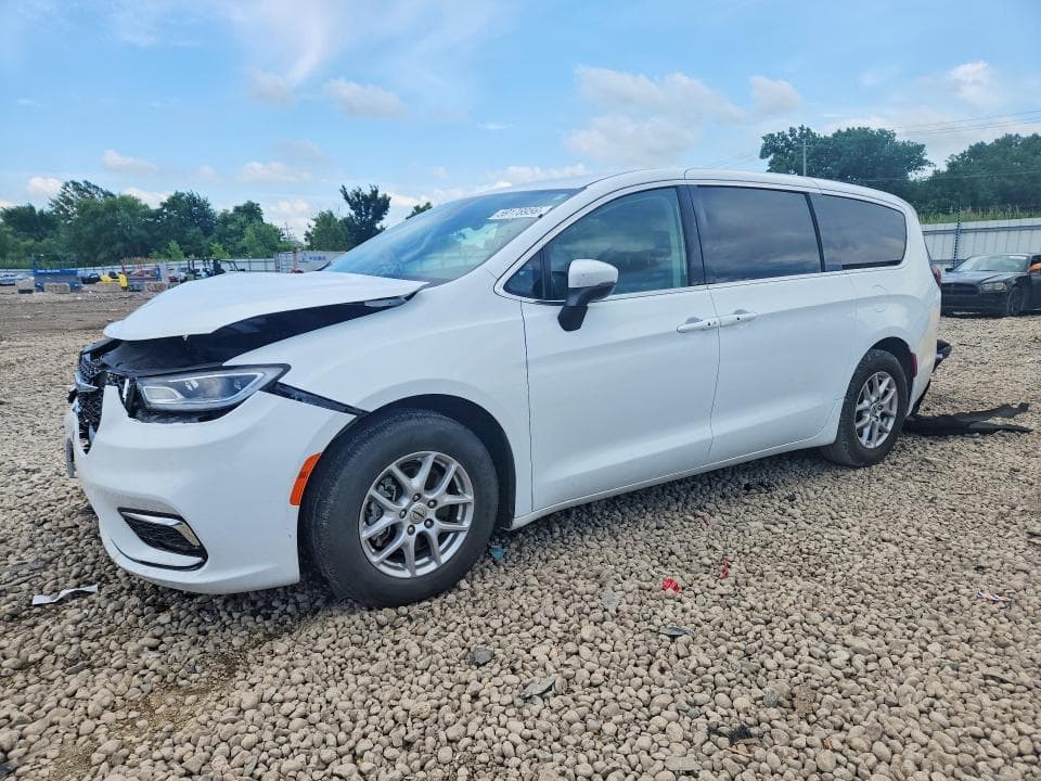 2023 CHRYSLER PACIFICA TOURING L - 1