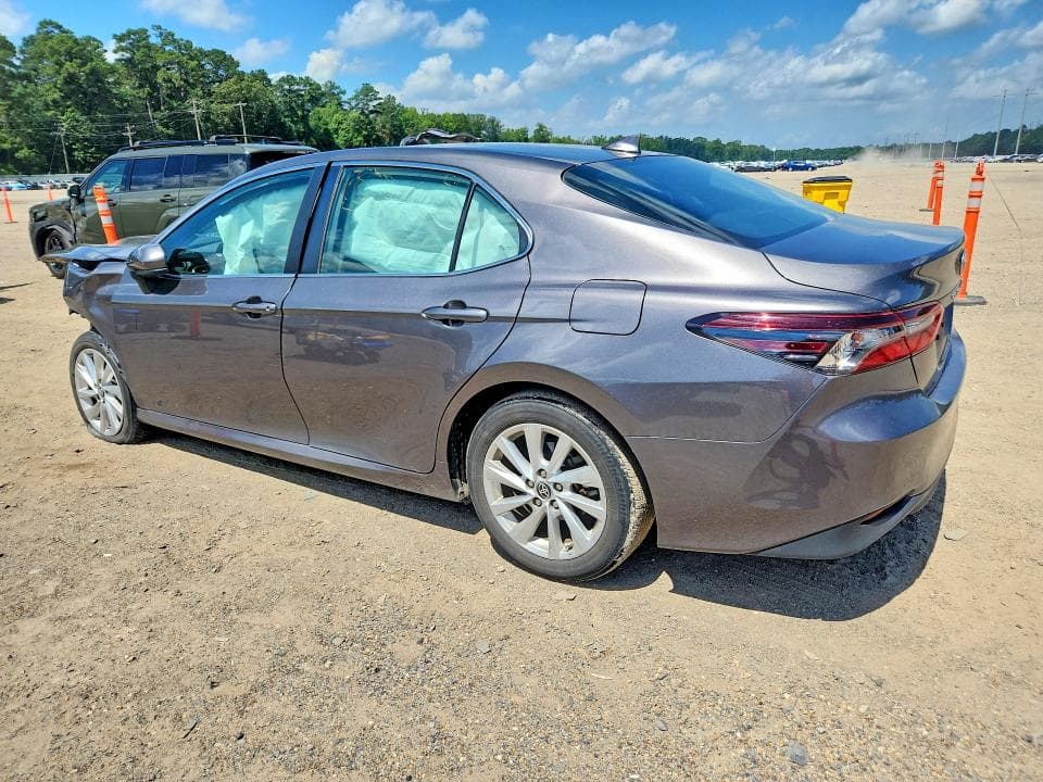 2024 TOYOTA CAMRY LE 2
