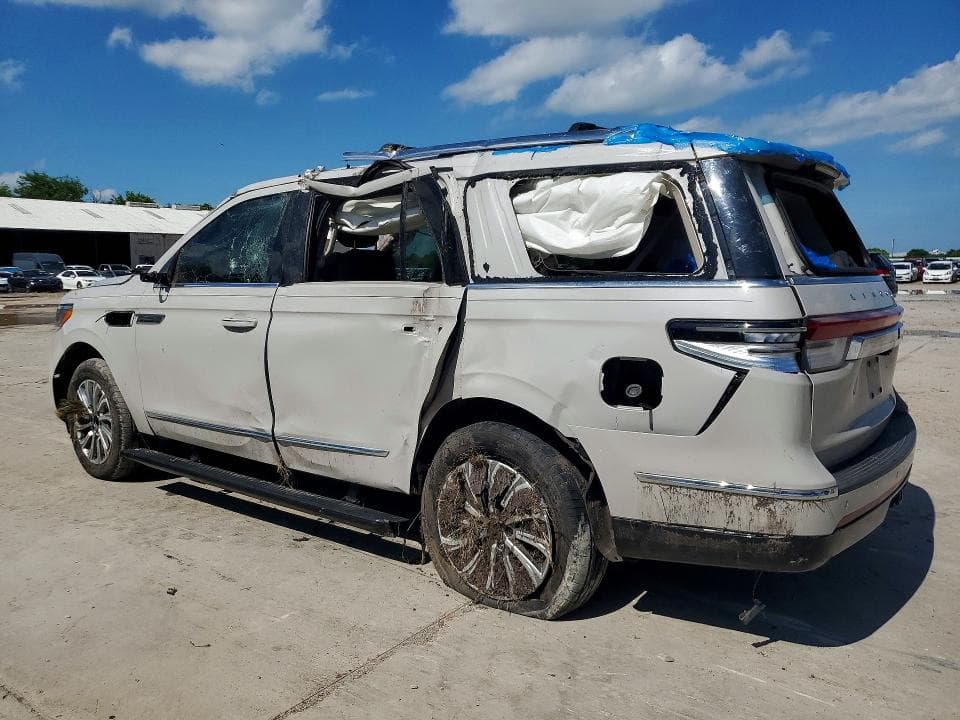 2024 LINCOLN NAVIGATOR 2