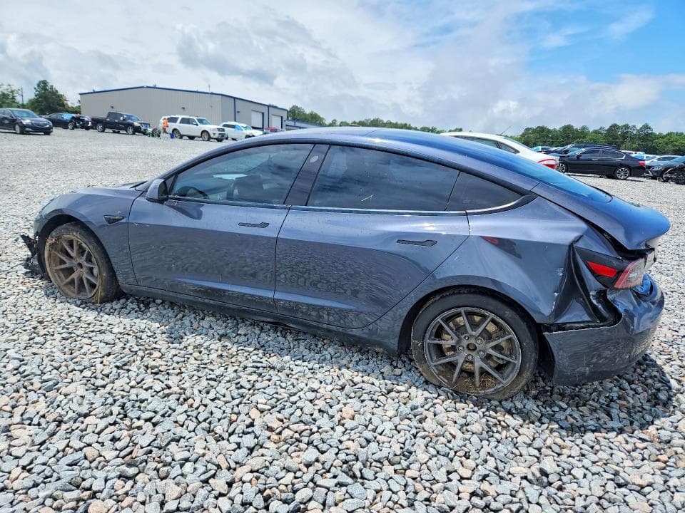 2022 TESLA MODEL 3 2