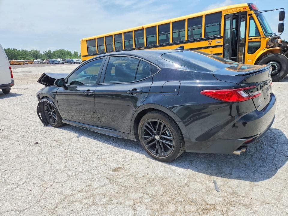 2025 TOYOTA CAMRY SE 2