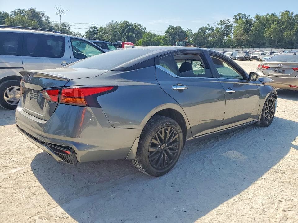 2025 NISSAN ALTIMA SV 3