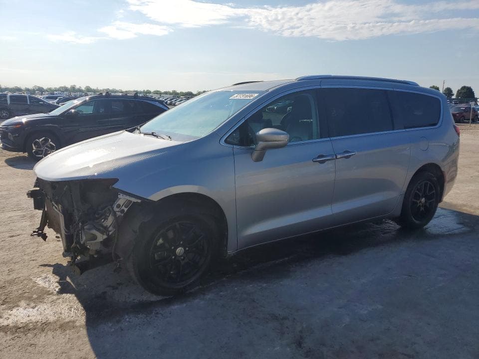 2021 CHRYSLER PACIFICA TOURING L - 1