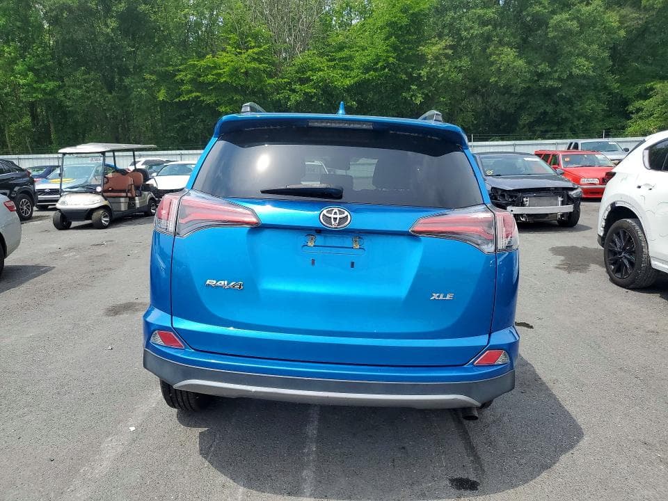 2018 TOYOTA RAV4 XLE 6