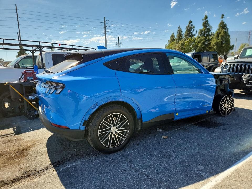 2022 FORD MUSTANG MACH-E SELECT 3