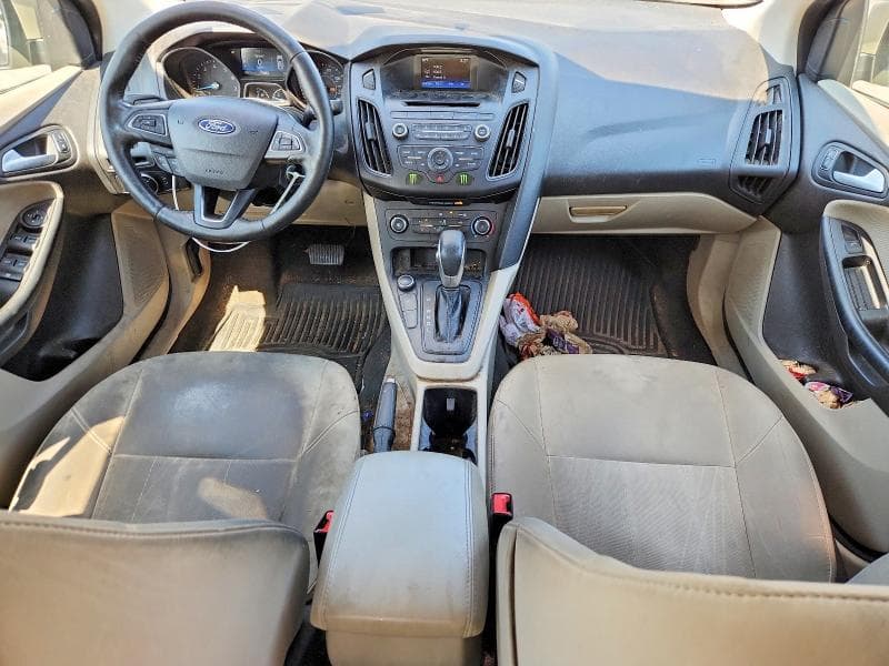 2017 FORD FOCUS SE 8