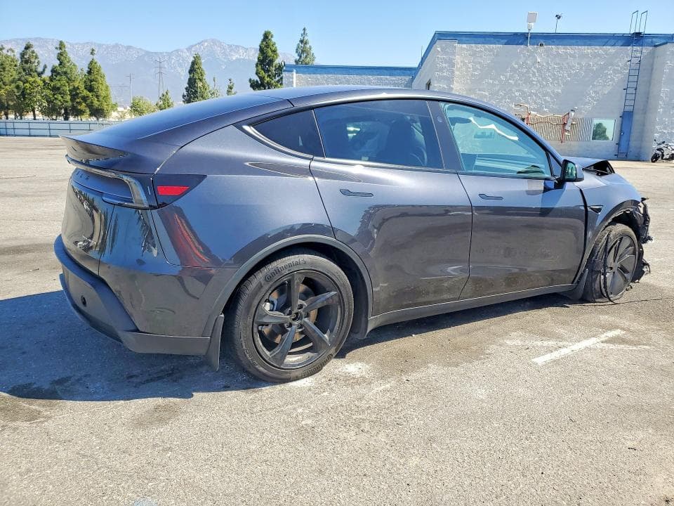 2026 TESLA MODEL Y 3