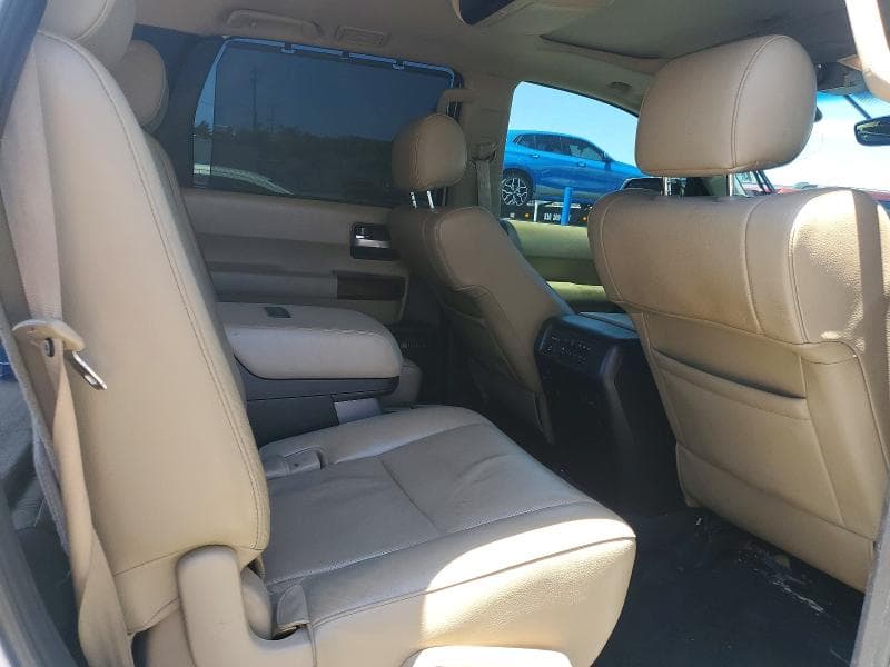 2017 TOYOTA SEQUOIA PLATINUM 10
