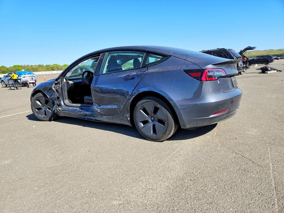 2023 TESLA MODEL 3 2