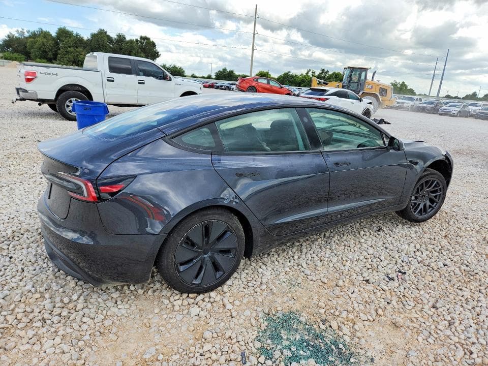 2026 TESLA MODEL 3 3