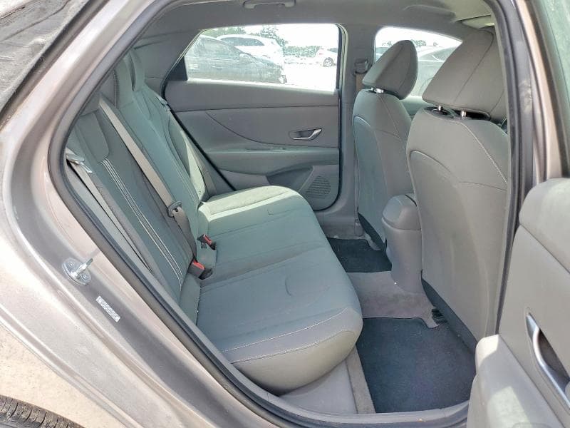 2023 HYUNDAI ELANTRA SEL 10
