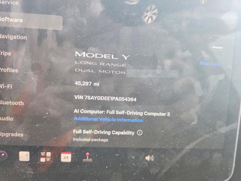 2023 TESLA MODEL Y 9