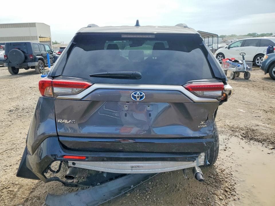 2020 TOYOTA RAV4 XSE 6