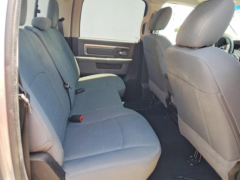 2019 RAM 1500 CLASSIC SLT 10