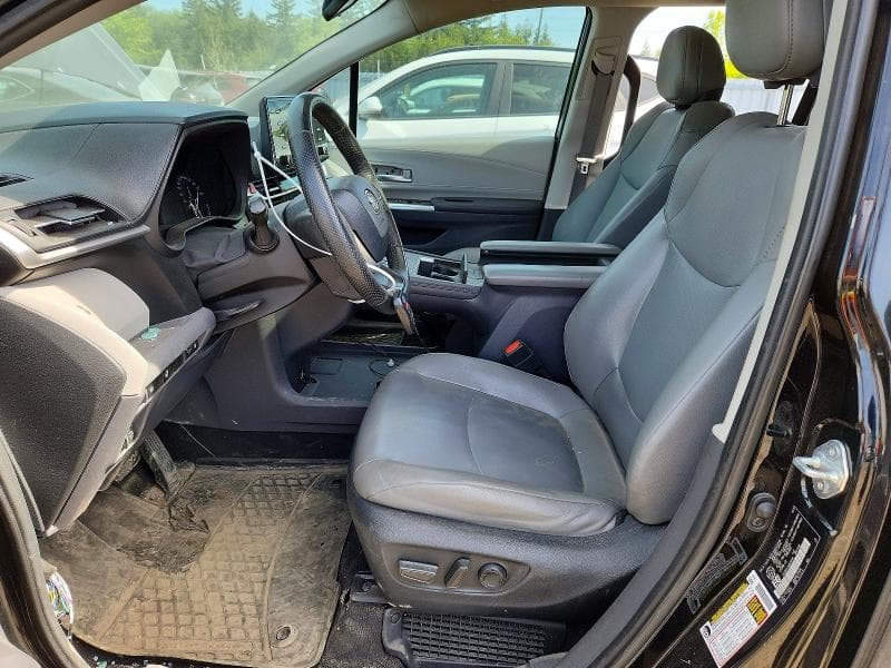 2022 TOYOTA SIENNA LE 7