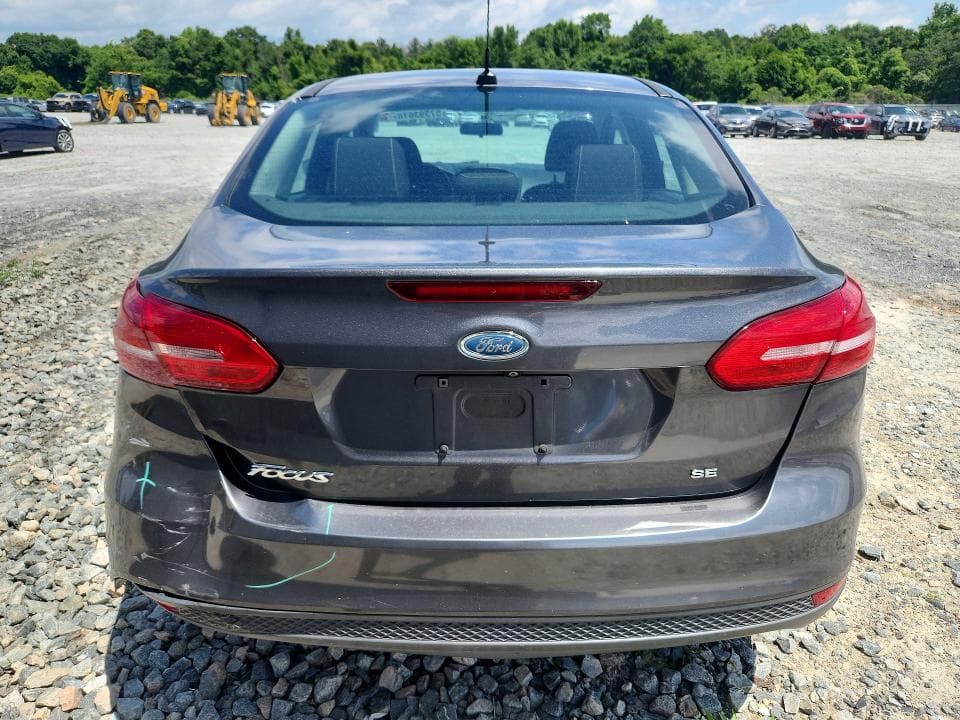 2017 FORD FOCUS SE 6