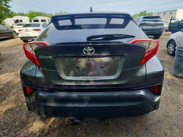 2021 TOYOTA C-HR LE 6