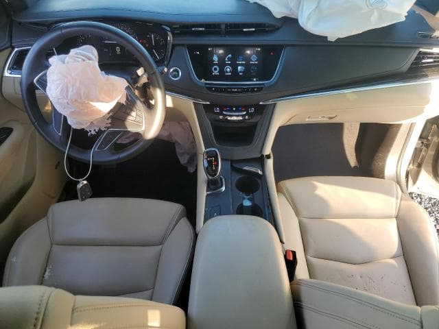 2017 CADILLAC XT5 8