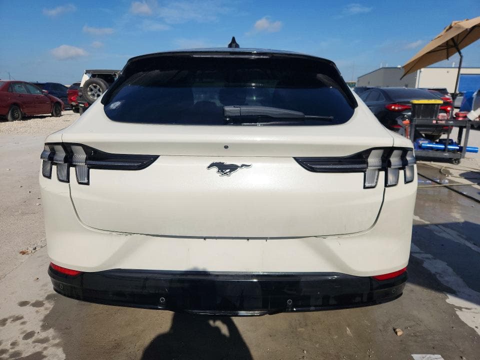 2021 FORD MUSTANG MACH-E PREMIUM 6