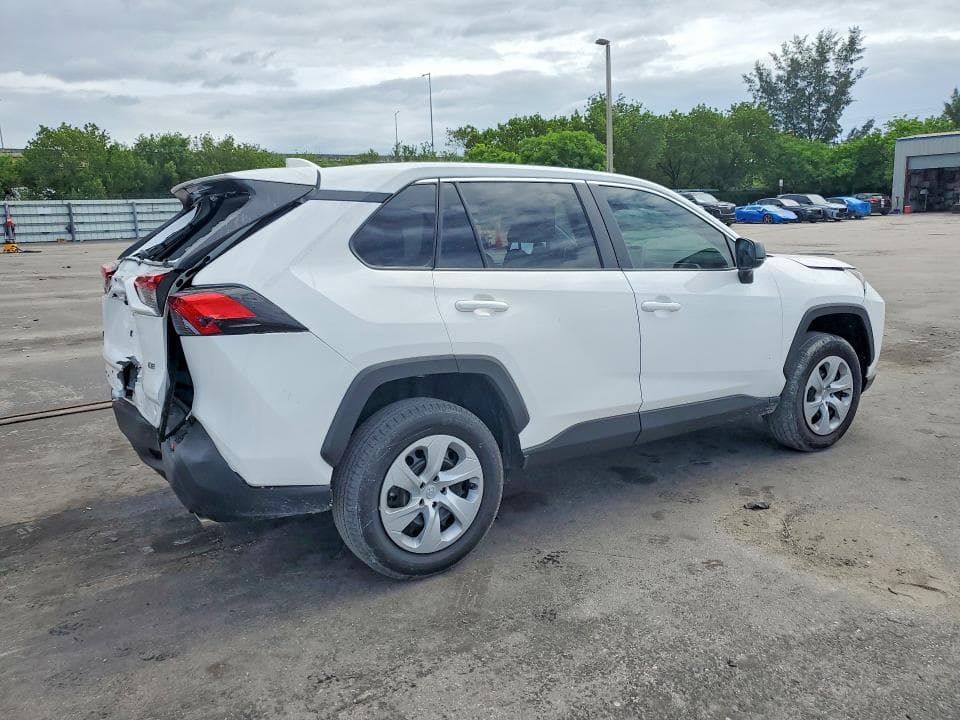 2025 TOYOTA RAV4 LE 3