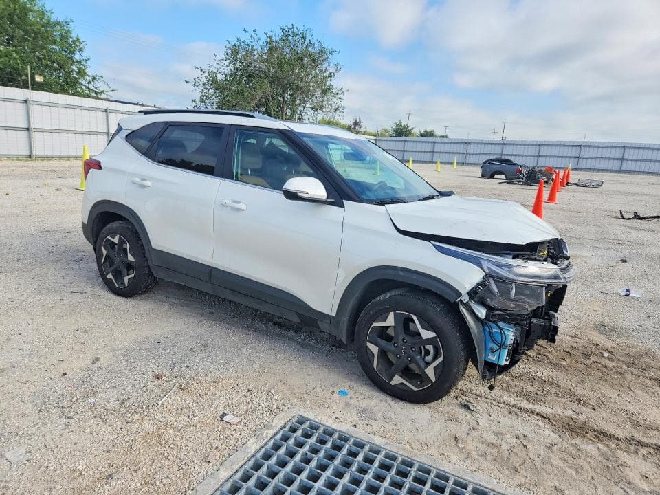 2024 KIA SELTOS EX 4