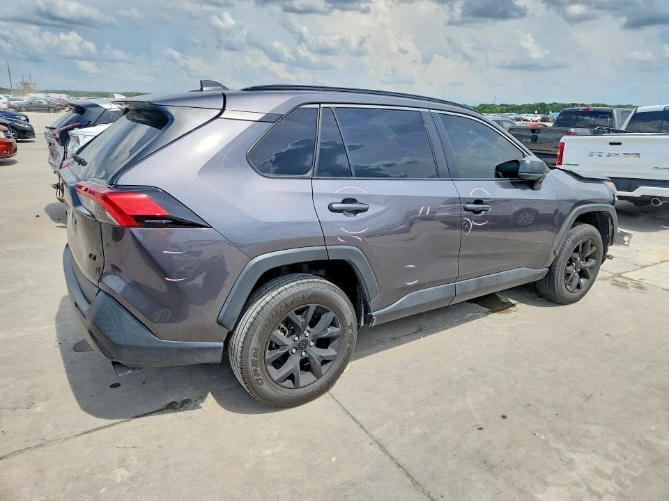 2021 TOYOTA RAV4 LE 3