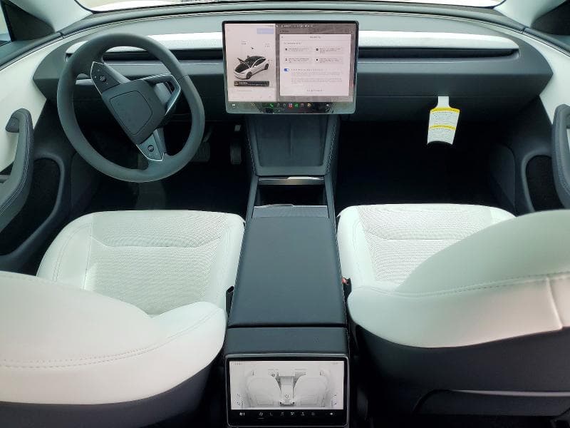 2026 TESLA MODEL 3 8