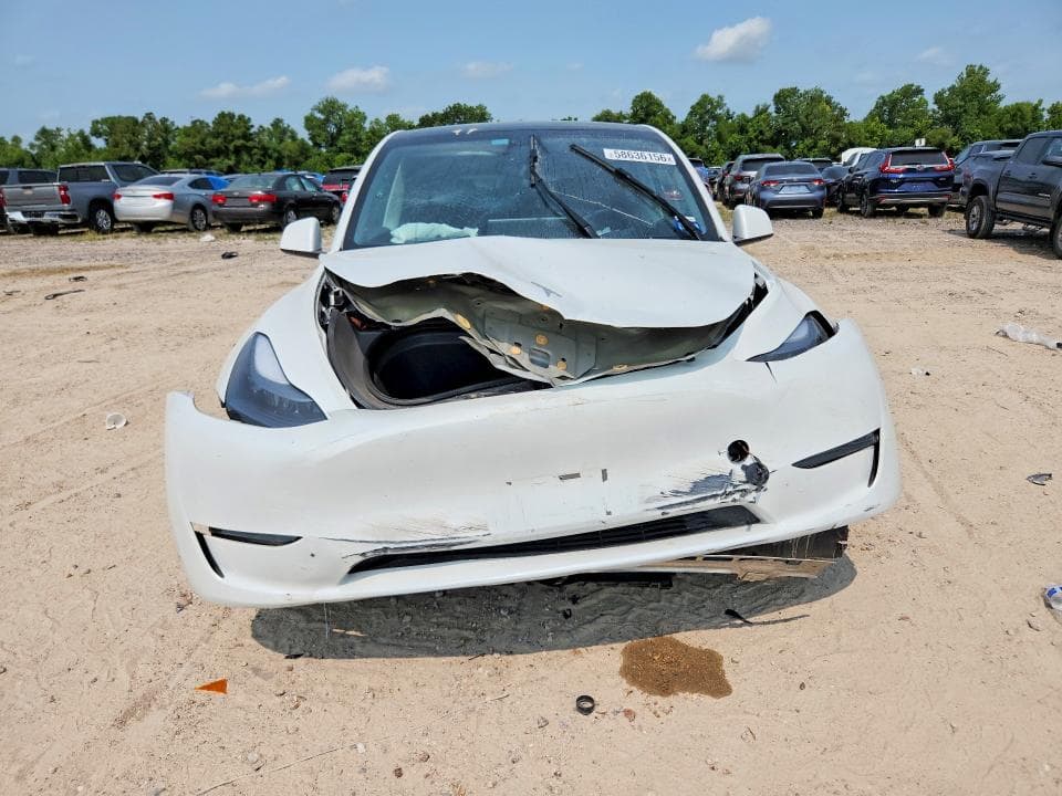 2025 TESLA MODEL Y 5