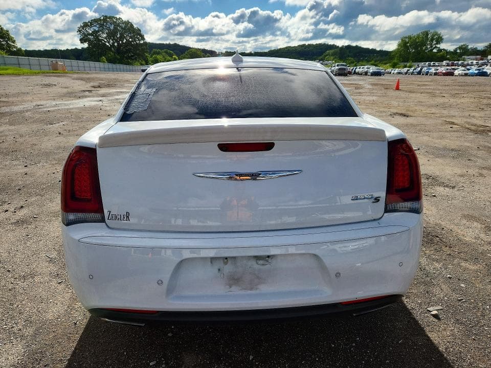 2018 CHRYSLER 300 S 6