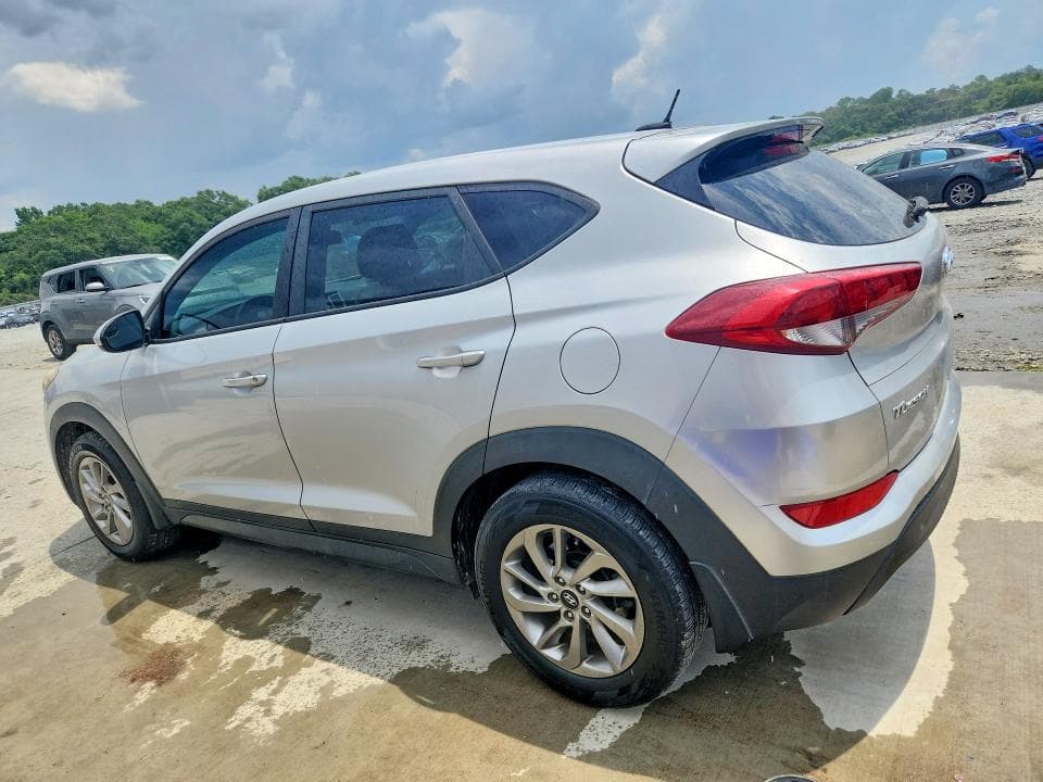 2017 HYUNDAI TUCSON SE 2