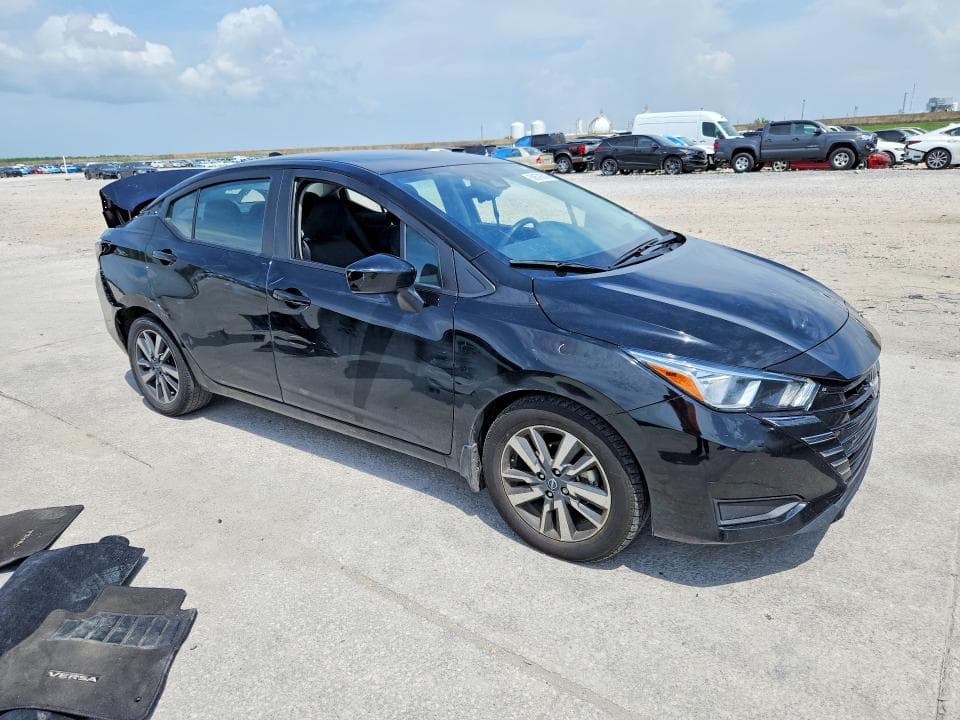 2024 NISSAN VERSA SV 4