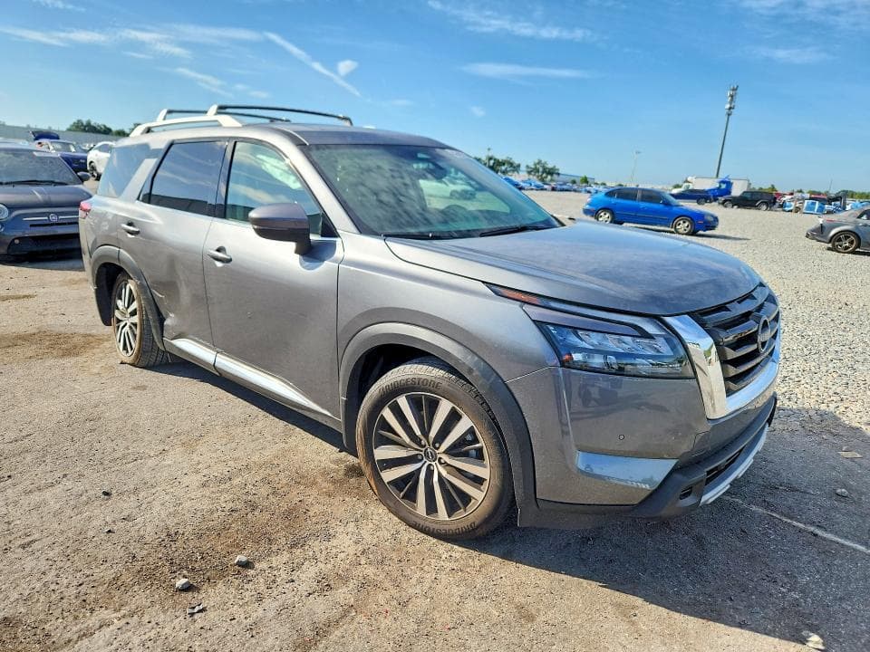 2025 NISSAN PATHFINDER PLATINUM 4
