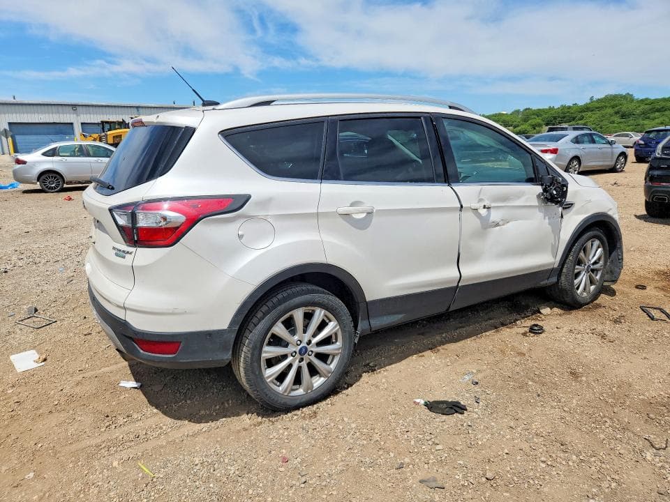 2017 FORD ESCAPE TITANIUM 3