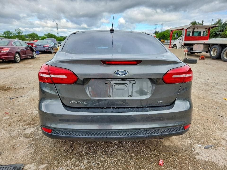 2018 FORD FOCUS SE 6
