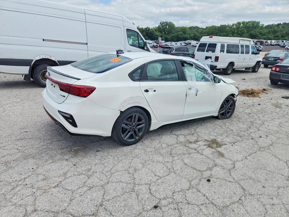 2021 KIA FORTE 3