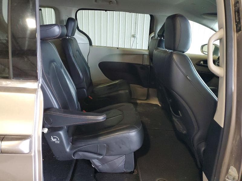 2018 CHRYSLER PACIFICA TOURING L 11