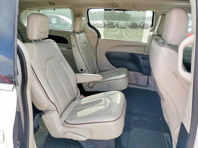 2020 CHRYSLER PACIFICA LIMITED 11