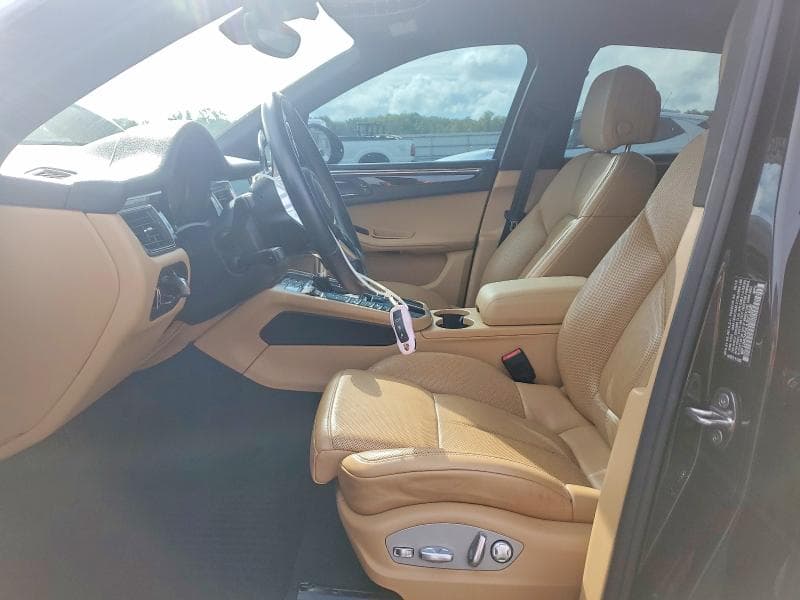 2018 PORSCHE MACAN 7