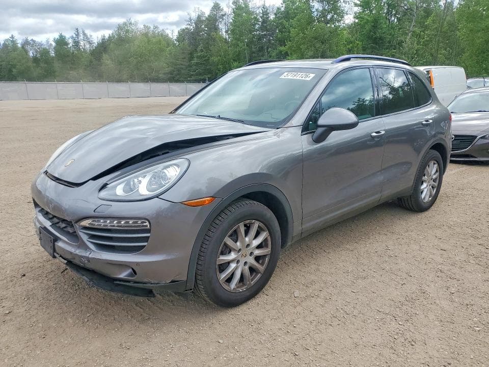 2013 PORSCHE CAYENNE - 1