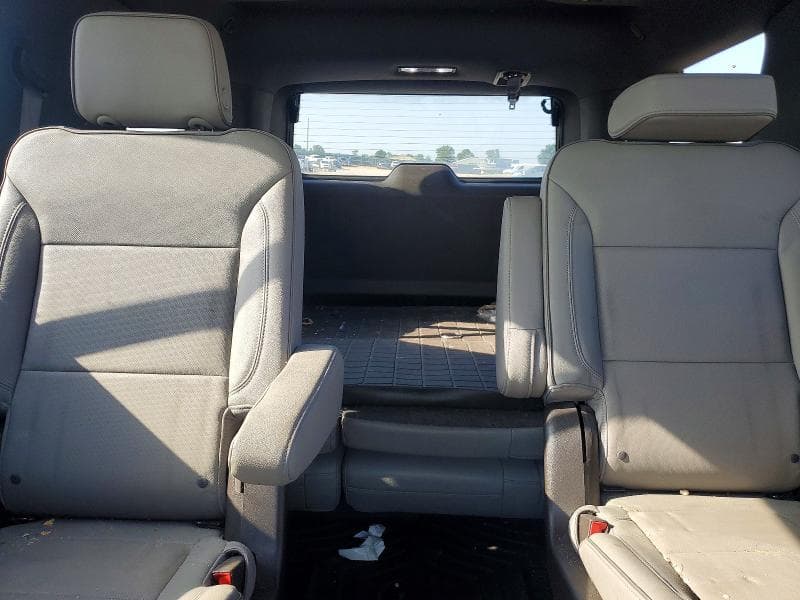 2023 GMC YUKON SLT 10