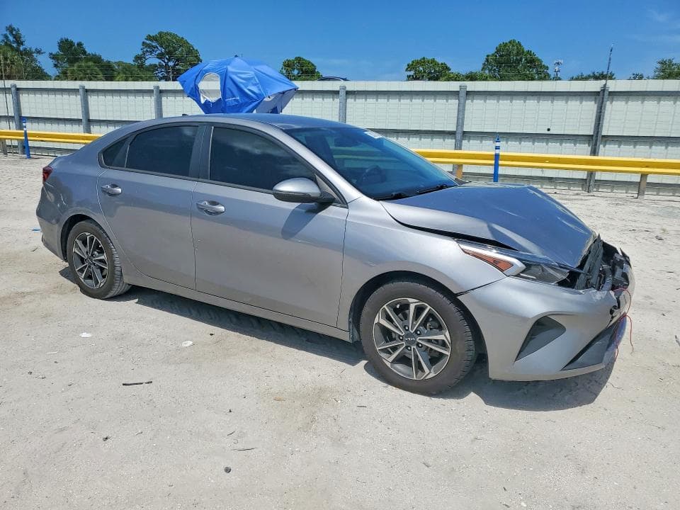 2023 KIA FORTE LXS 4